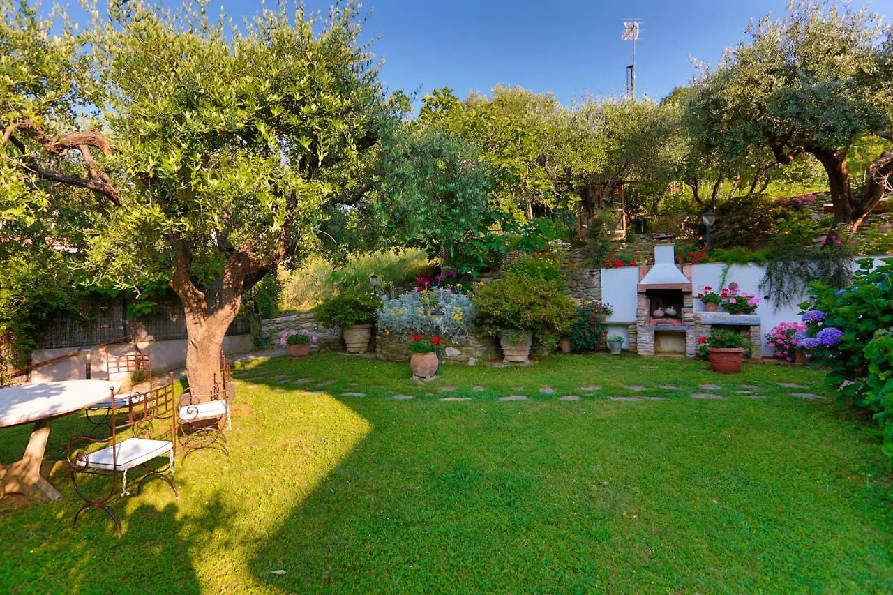 Casa Anna A Pietrasanta In Toscana Con Piscina Country house